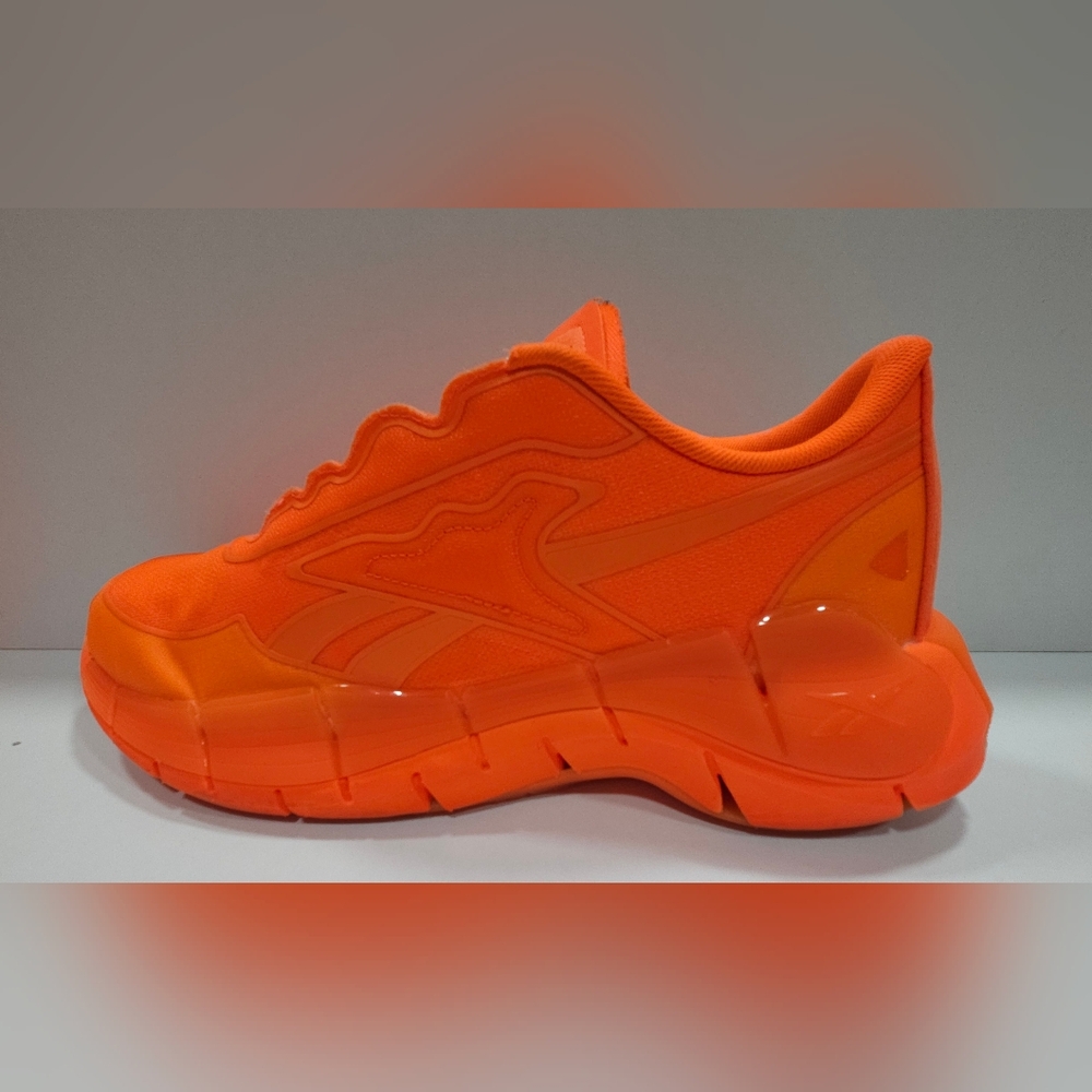 Reebok x Victoria Beckham Sneaker - Picture 7 of 13